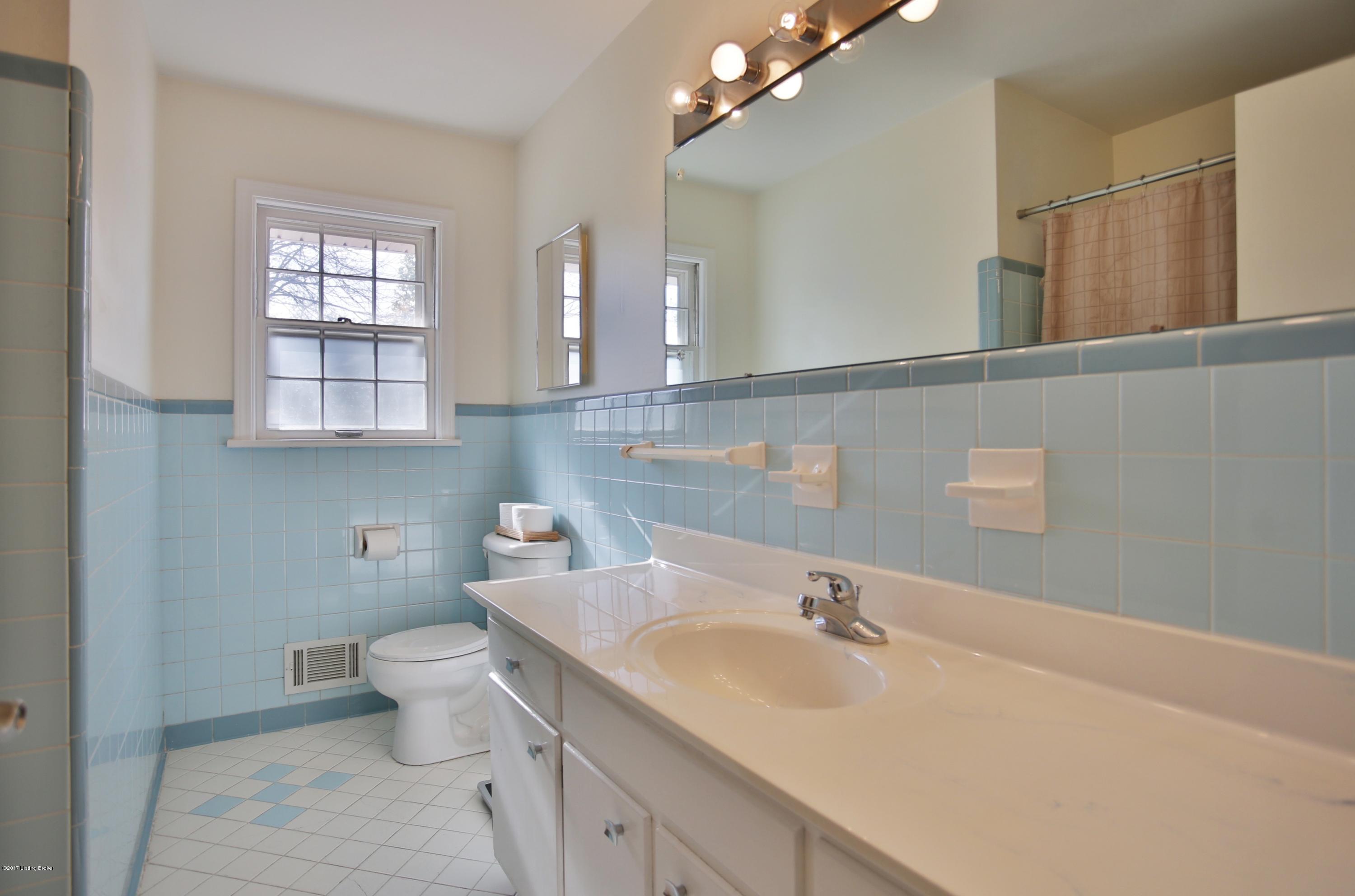 12214 Hardwick Road Louisville, KY 40243 - Photo 21 of 44 Full Bath on main floor