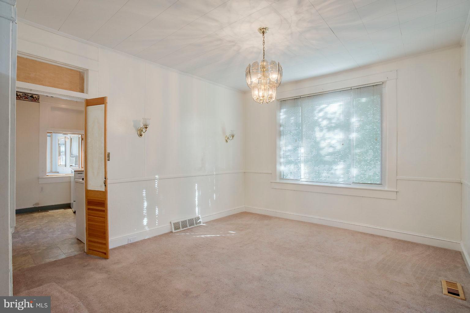 4709 Pilgrim Road Baltimore, MD 21214 - Photo 17 of 44 Large Dining Room w Great Windows!