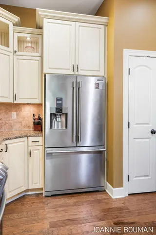 $929,900 | 15611 River Woods, West Olive, MI 49460