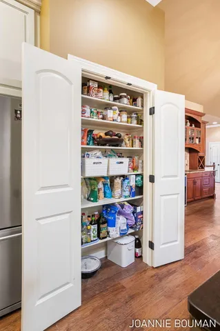 $929,900 | 15611 River Woods, West Olive, MI 49460