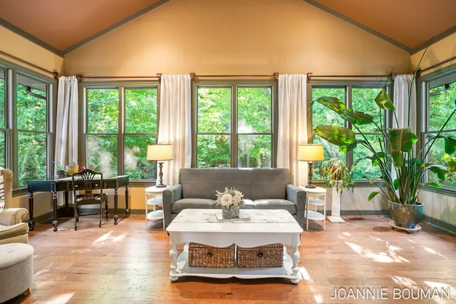 $929,900 | 15611 River Woods, West Olive, MI 49460