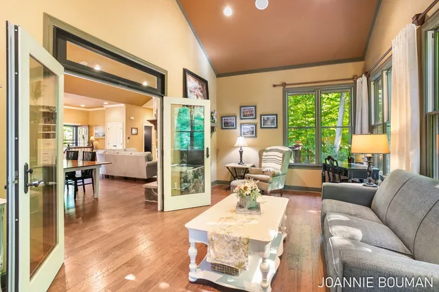 $929,900 | 15611 River Woods, West Olive, MI 49460