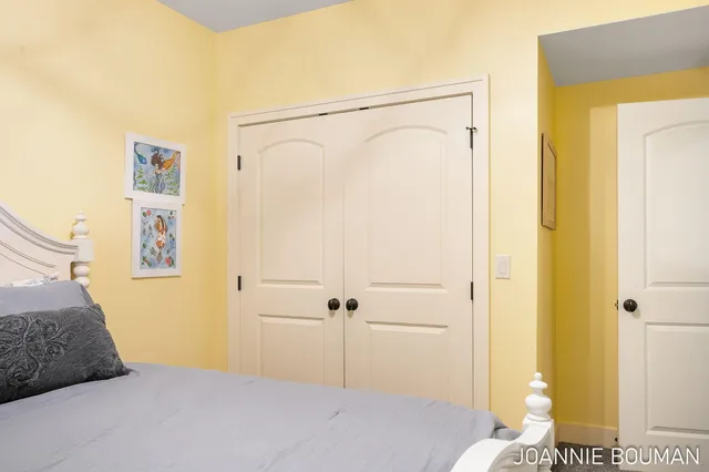 $929,900 | 15611 River Woods, West Olive, MI 49460