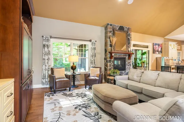 $929,900 | 15611 River Woods, West Olive, MI 49460