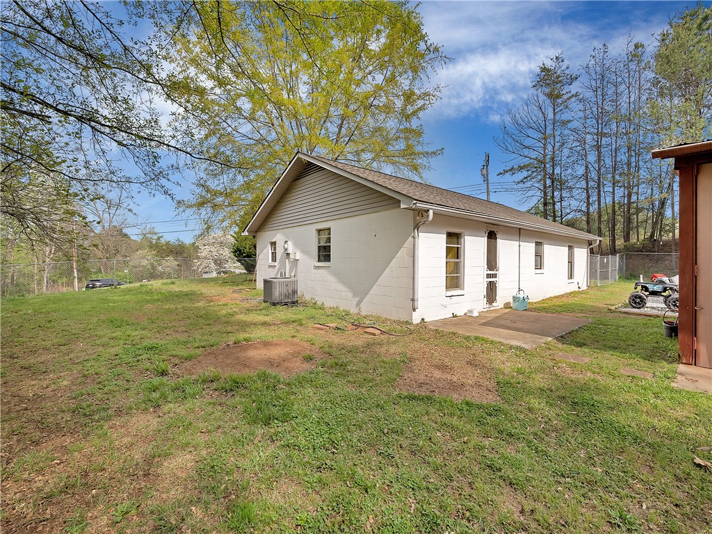 348 East Reedy Fork Road Seneca, SC 29678 - Photo 23 of 26 Gallery Image 23