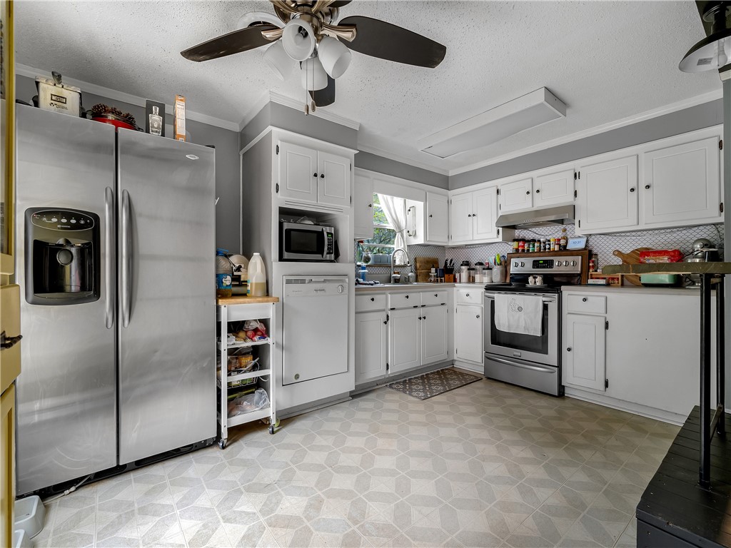 348 East Reedy Fork Road Seneca, SC 29678 - Photo 8 of 26 Gallery Image 8