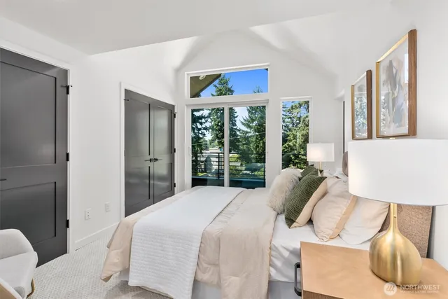 $619,950 | 10750 Interlake Avenue North, Seattle, WA 98133