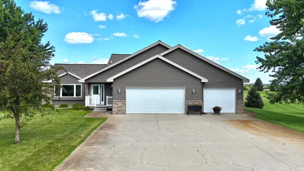 $449,900 | 39534 Primrose Court, Sauk Centre, MN 56378
