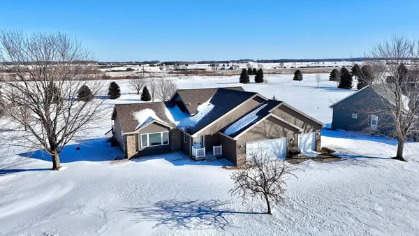 $465,000 | 39534 Primrose Court, Sauk Centre, MN 56378