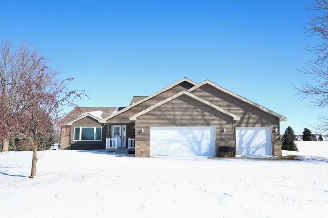 $465,000 | 39534 Primrose Court, Sauk Centre, MN 56378