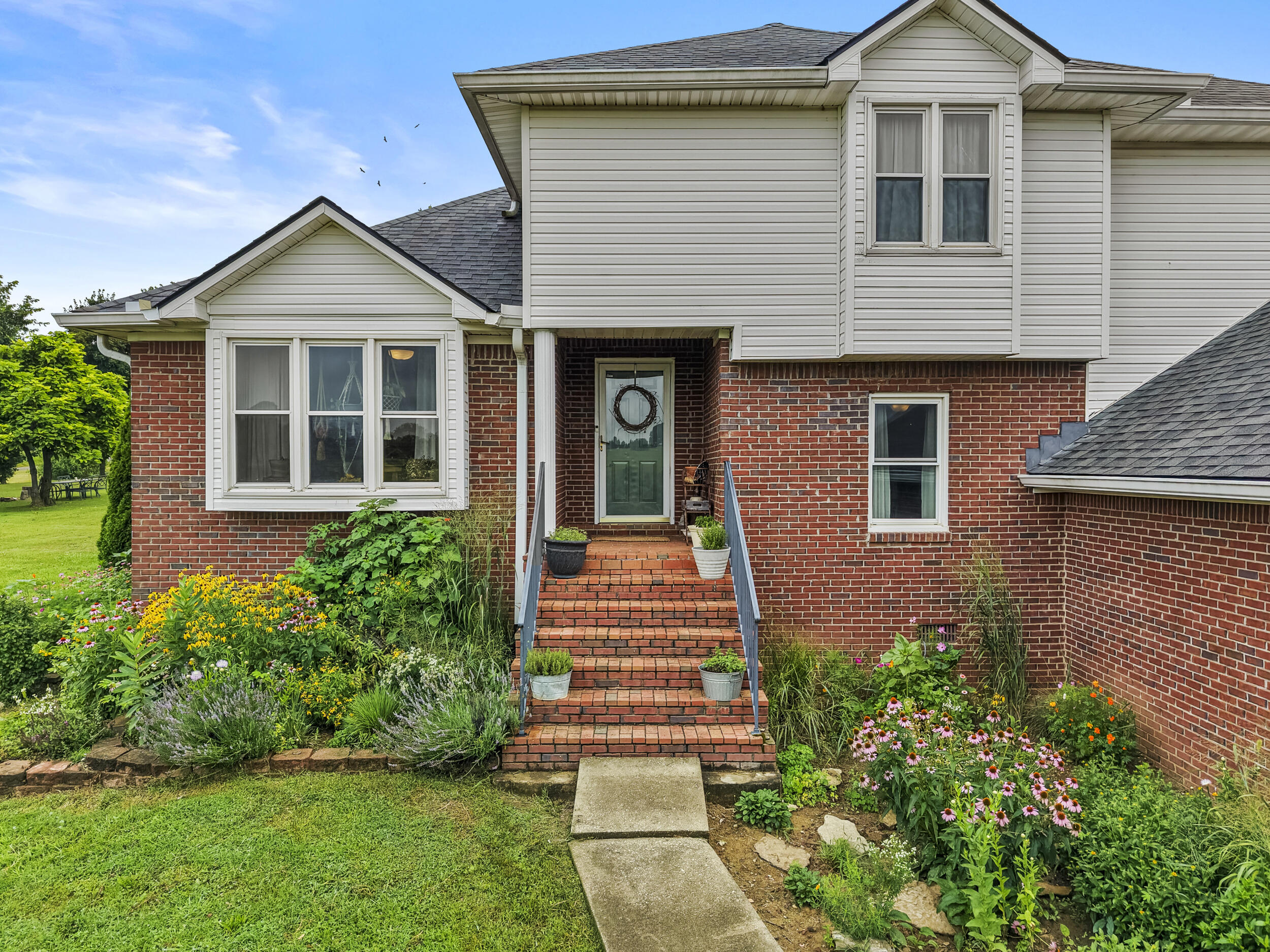 3290 Osborne Road Mount Sterling, KY 40353 - Photo 4 of 60 4_dji_20260709101145_0120_d