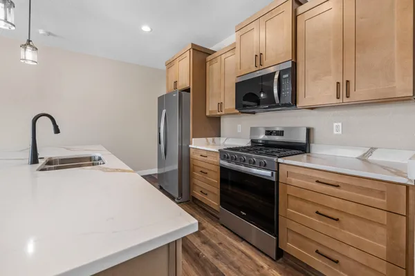 $364,900 | 1810 Horseshoe Lane, Unit 4241, Slinger, WI 53086