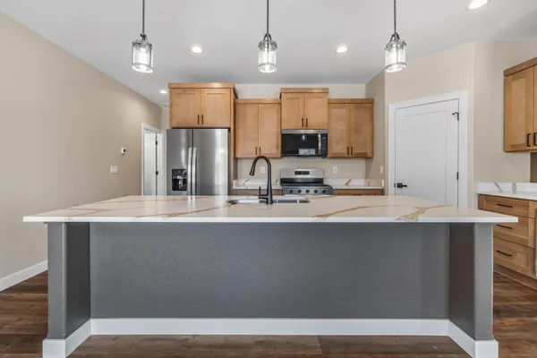 $364,900 | 1810 Horseshoe Lane, Unit 4241, Slinger, WI 53086