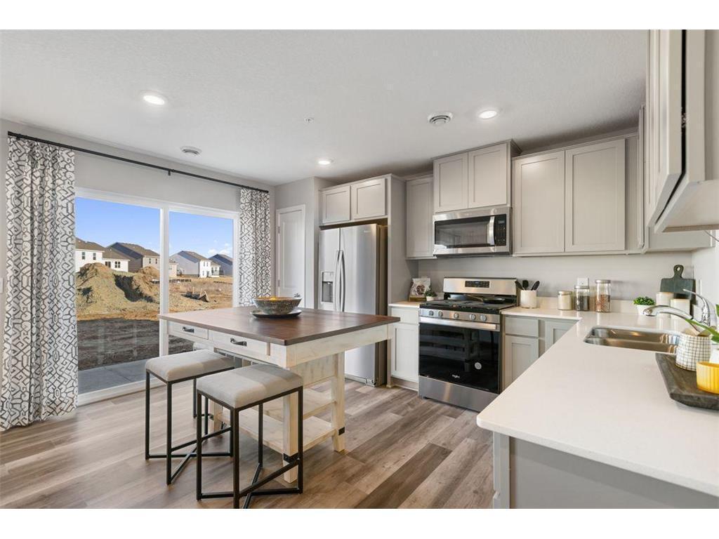 5154 Stable View Drive Woodbury, MN 55129 - Photo 2 of 15