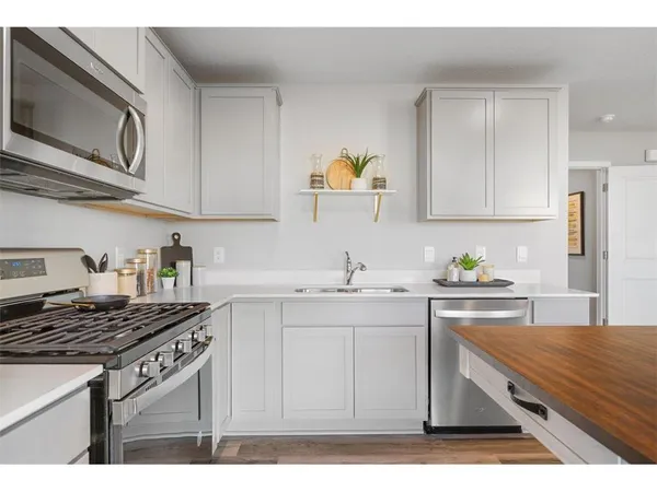 $2,600 | 5154 Stable View Drive, Woodbury, MN 55129