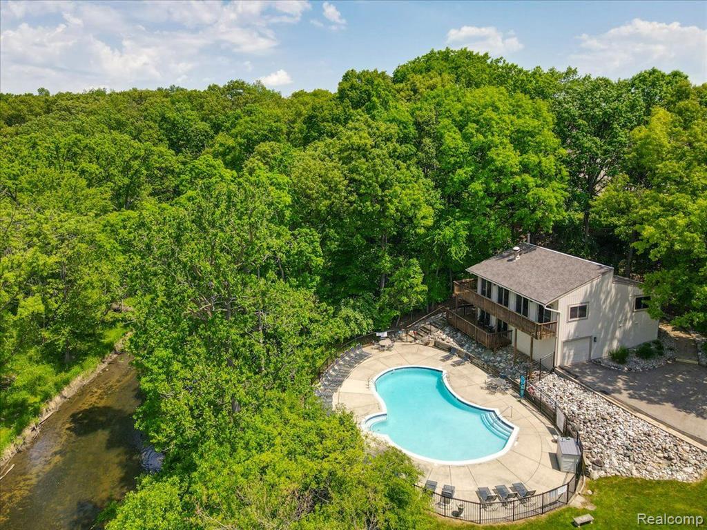 1685 Riverside Drive, Unit 10 Rochester Hills, MI 48309 - Photo 4 of 34