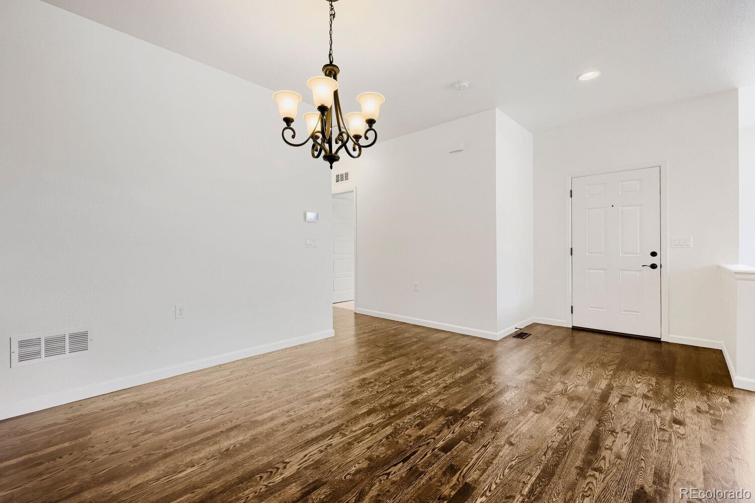 12571 Madison Way Thornton, CO 80241 - Photo 9 of 27