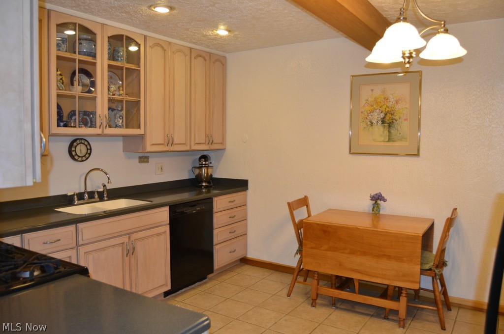 9042 Peck Road Ravenna, OH 44266 - Photo 8 of 25 Gallery Image 8