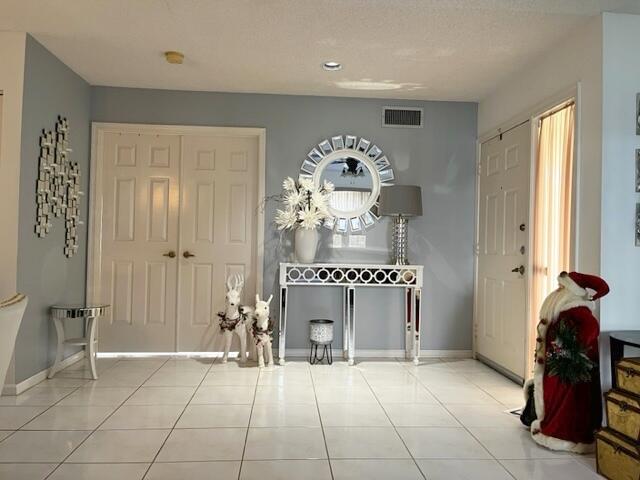 5520 Coach House Circle, Unit A Boca Raton, FL 33486 - Photo 11 of 101 Foyer long view