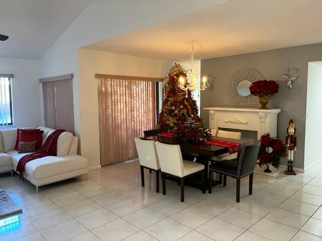 5520 Coach House Circle, Unit A Boca Raton, FL 33486 - Photo 14 of 101 Dining area