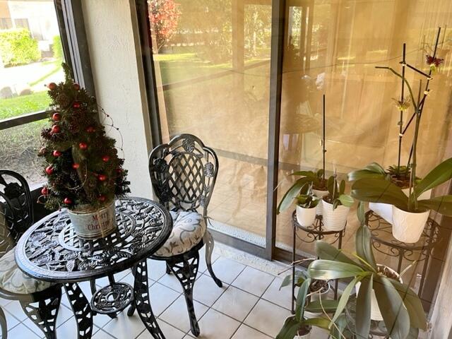 5520 Coach House Circle, Unit A Boca Raton, FL 33486 - Photo 23 of 101 Potio off kitchen