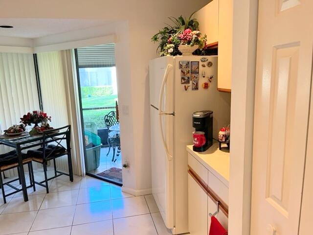 5520 Coach House Circle, Unit A Boca Raton, FL 33486 - Photo 28 of 101 Kitchen to Patio