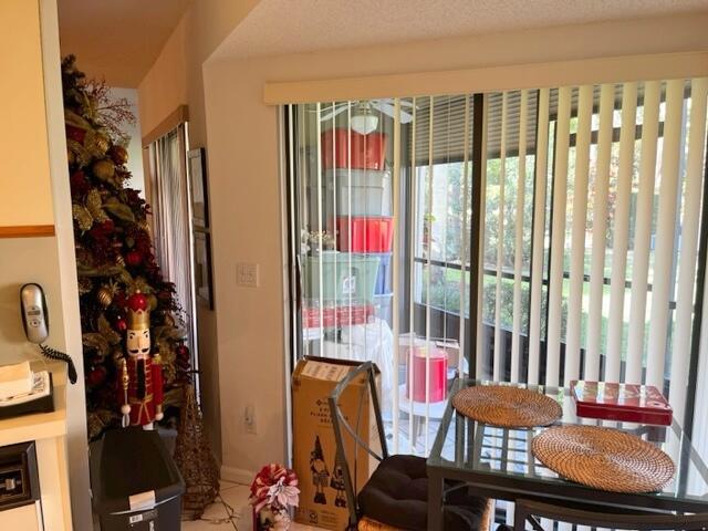 5520 Coach House Circle, Unit A Boca Raton, FL 33486 - Photo 31 of 101 Kitchen walkway