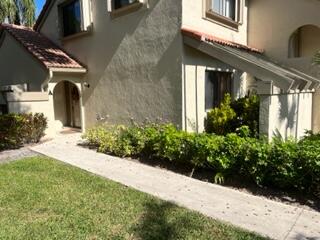 5520 Coach House Circle, Unit A Boca Raton, FL 33486 - Photo 4 of 101 abEntryway