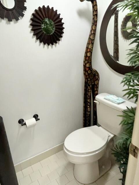 5520 Coach House Circle, Unit A Boca Raton, FL 33486 - Photo 41 of 101 Mstr water closet