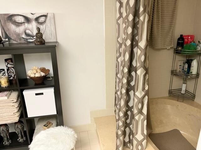 5520 Coach House Circle, Unit A Boca Raton, FL 33486 - Photo 42 of 101 Mstr tub