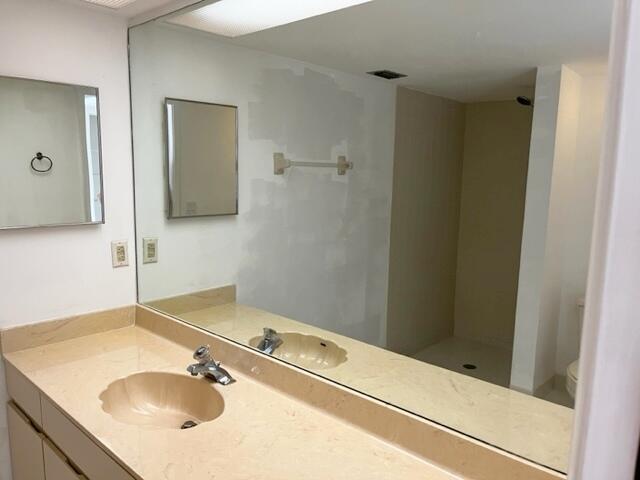 5520 Coach House Circle, Unit A Boca Raton, FL 33486 - Photo 65 of 101 2nd bathrm