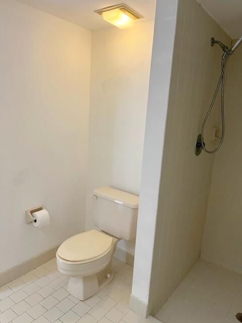 5520 Coach House Circle, Unit A Boca Raton, FL 33486 - Photo 67 of 101 2nd bathrm