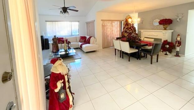 5520 Coach House Circle, Unit A Boca Raton, FL 33486 - Photo 8 of 101 Greatrm view from door