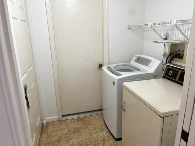 5520 Coach House Circle, Unit A Boca Raton, FL 33486 - Photo 84 of 101 Laundry rm