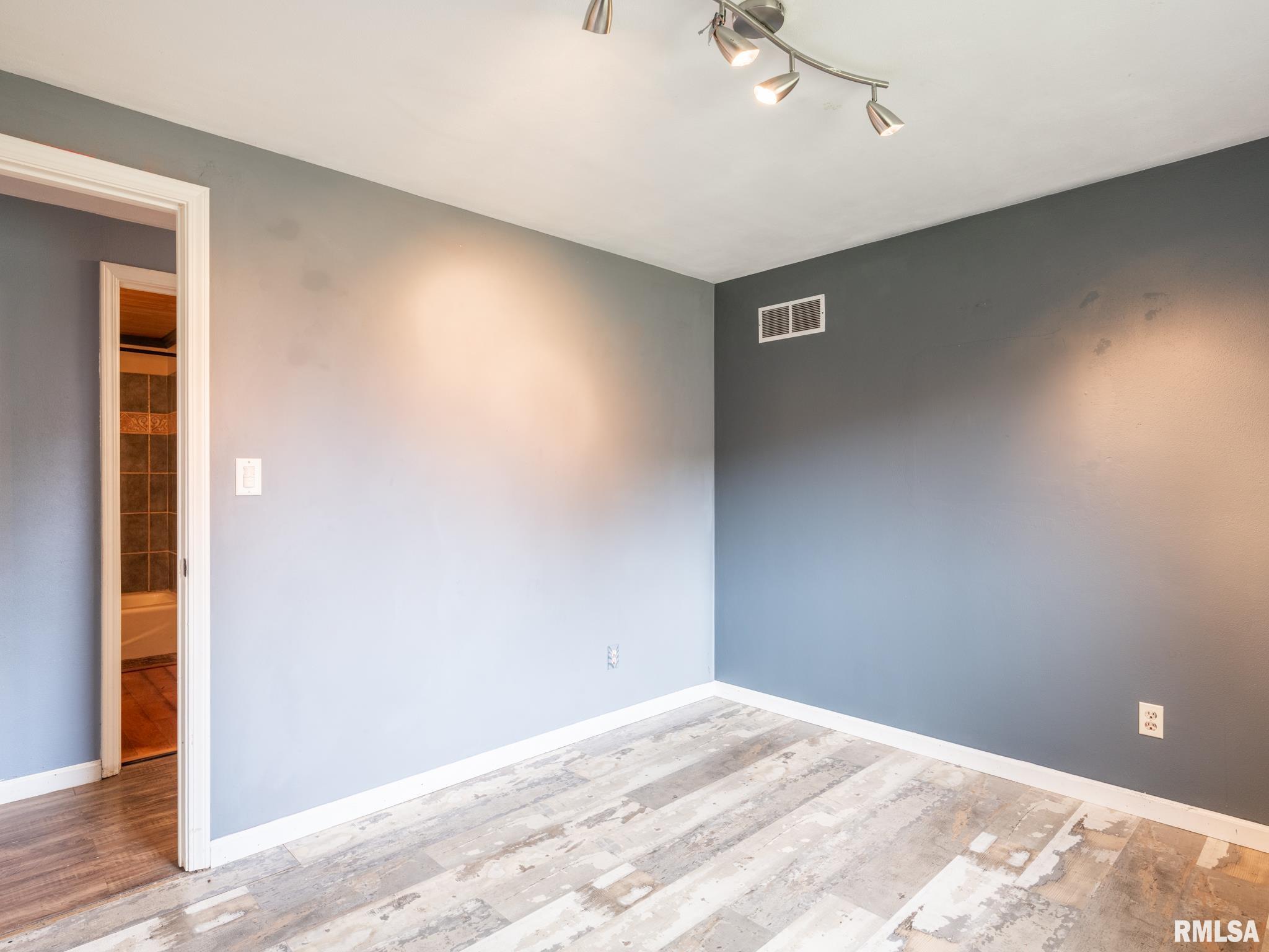 5511 Lee Ann Court Mapleton, IL 61547 - Photo 4 of 54