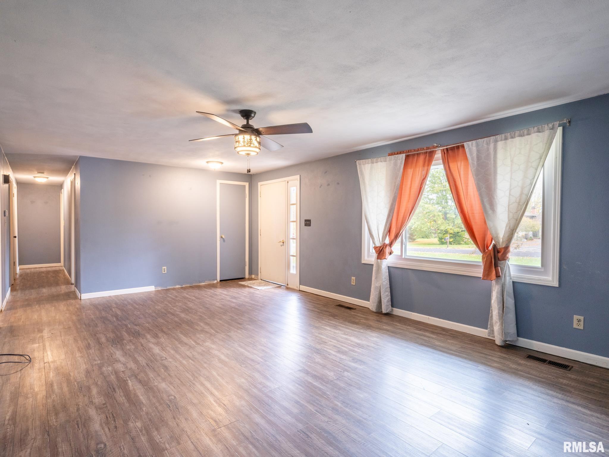 5511 Lee Ann Court Mapleton, IL 61547 - Photo 5 of 54