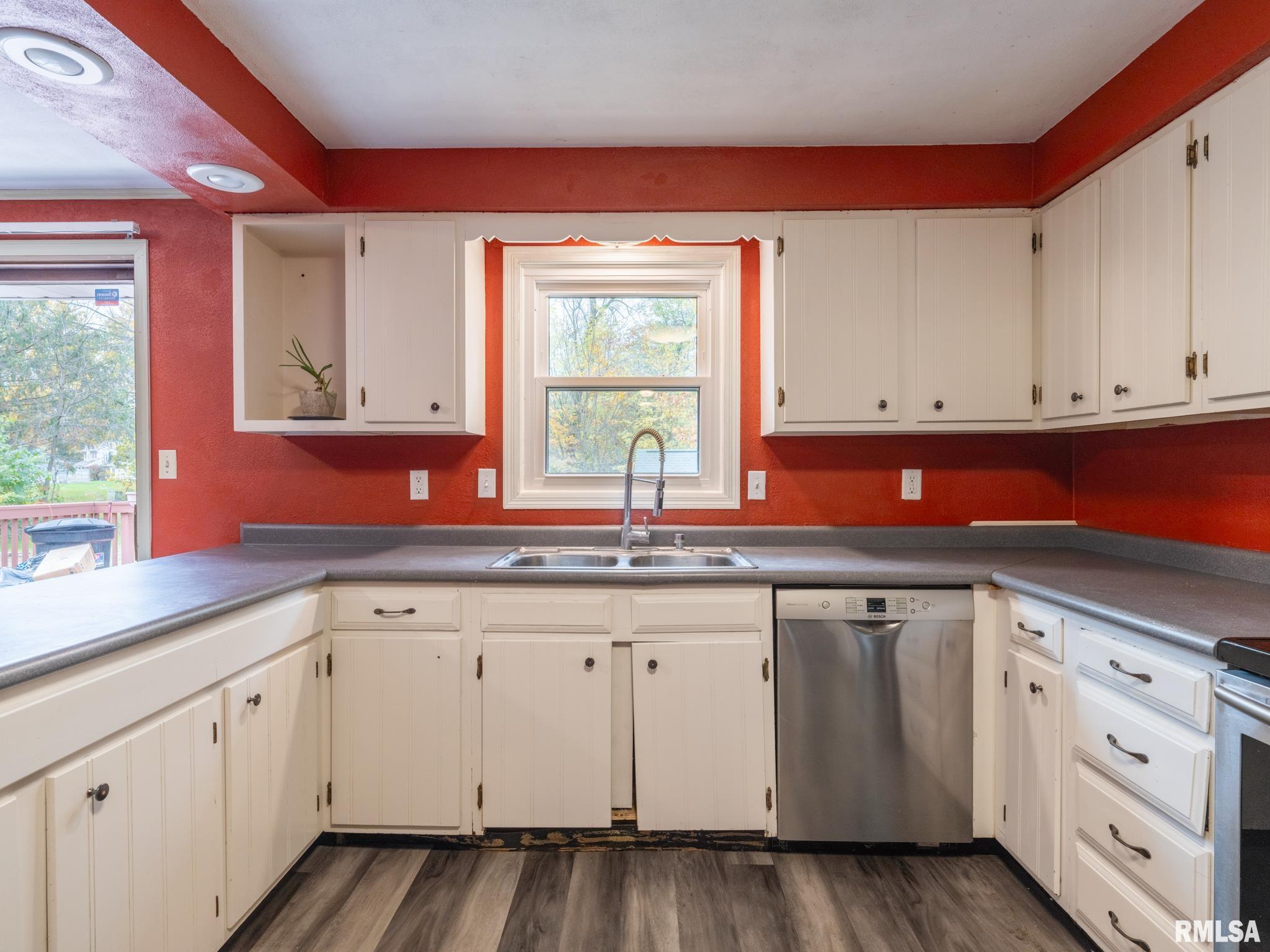5511 Lee Ann Court Mapleton, IL 61547 - Photo 6 of 54
