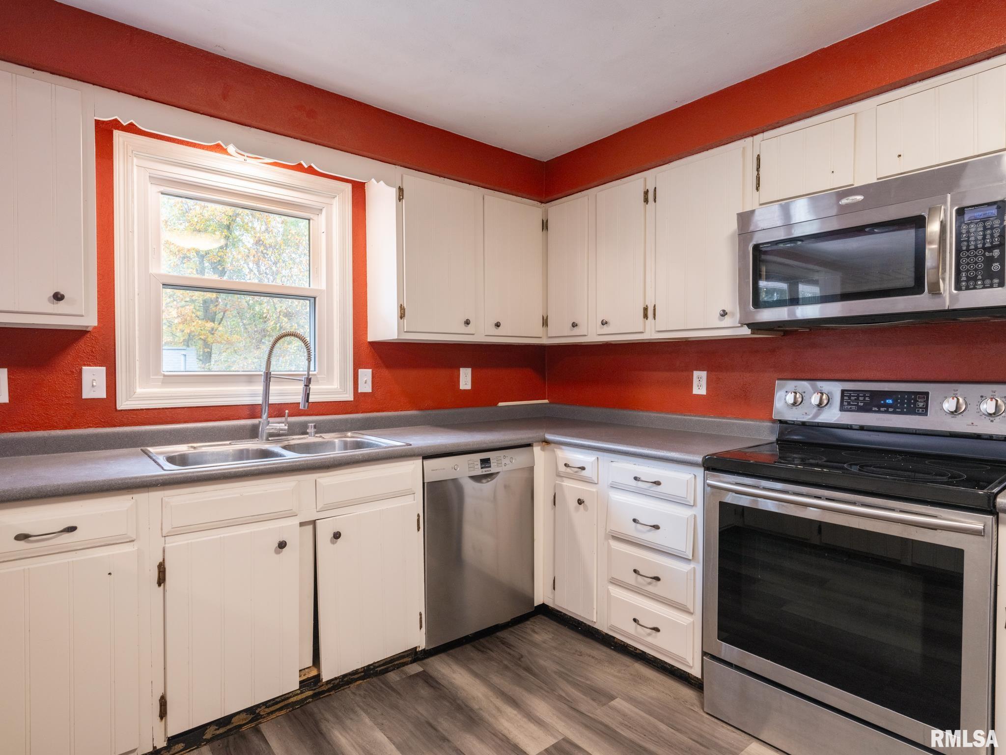 5511 Lee Ann Court Mapleton, IL 61547 - Photo 7 of 54