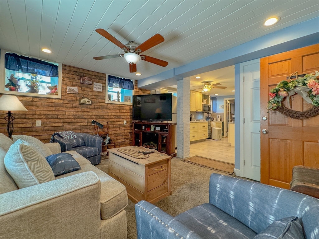 843 Broadway Fall River, MA 02724 - Photo 23 of 25