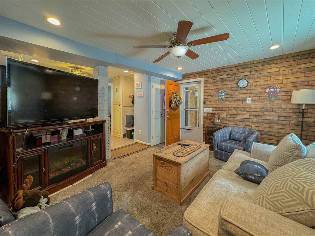 843 Broadway Fall River, MA 02724 - Photo 24 of 25