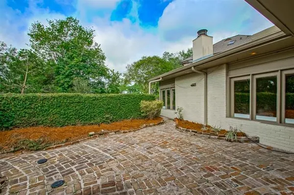 $995,000 | 6506 Oakland Drive, New Orleans, LA 70118