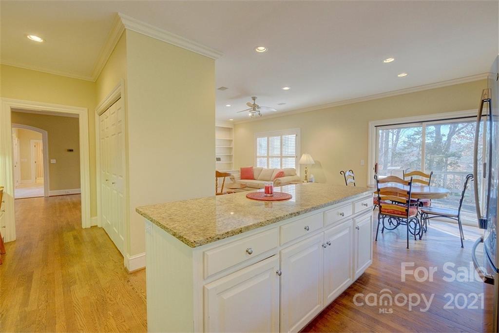 17 Commodore Point Road Lake Wylie, SC 29710 - Photo 15 of 48 Gallery Image 15