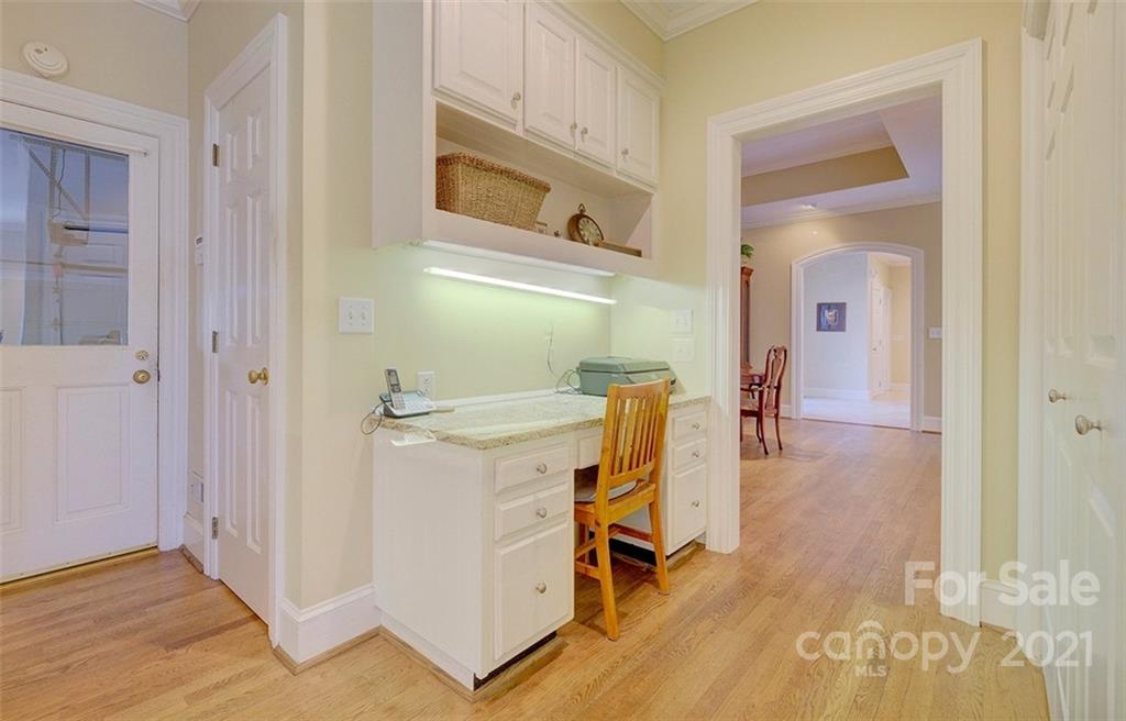 17 Commodore Point Road Lake Wylie, SC 29710 - Photo 16 of 48 Gallery Image 16