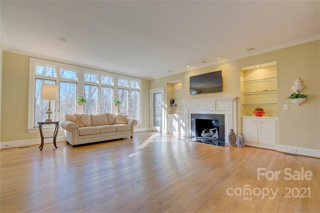 17 Commodore Point Road Lake Wylie, SC 29710 - Photo 19 of 48 Gallery Image 19