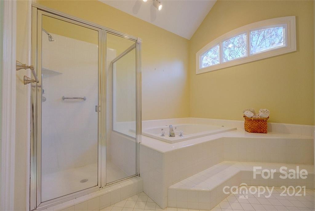 17 Commodore Point Road Lake Wylie, SC 29710 - Photo 25 of 48 Gallery Image 25
