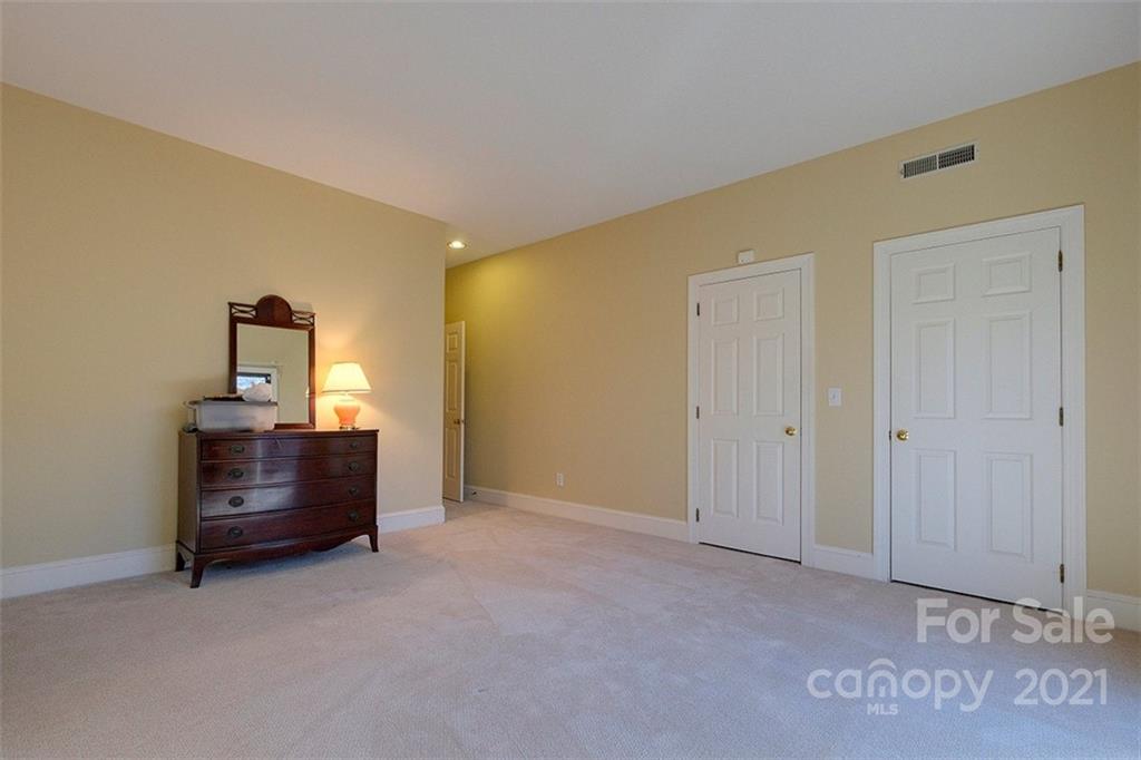 17 Commodore Point Road Lake Wylie, SC 29710 - Photo 37 of 48 Gallery Image 37