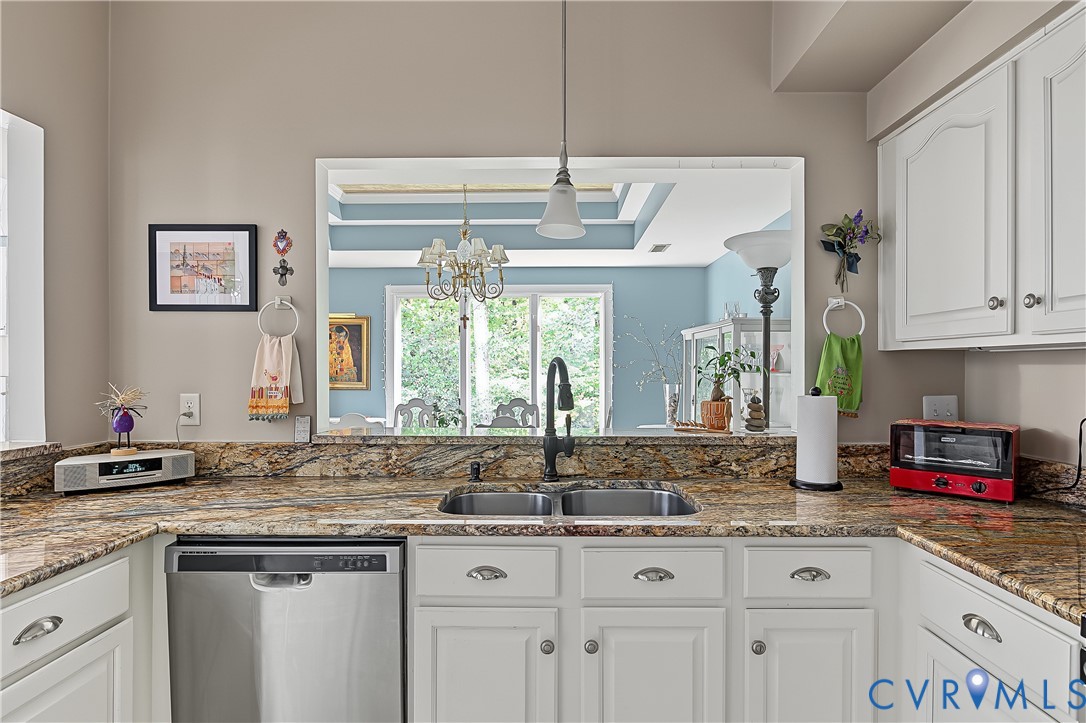 3131 Stony Point Road, Unit B Richmond, VA 23235 - Photo 33 of 65 Kitchen featuring light cabinetry, stainless steel