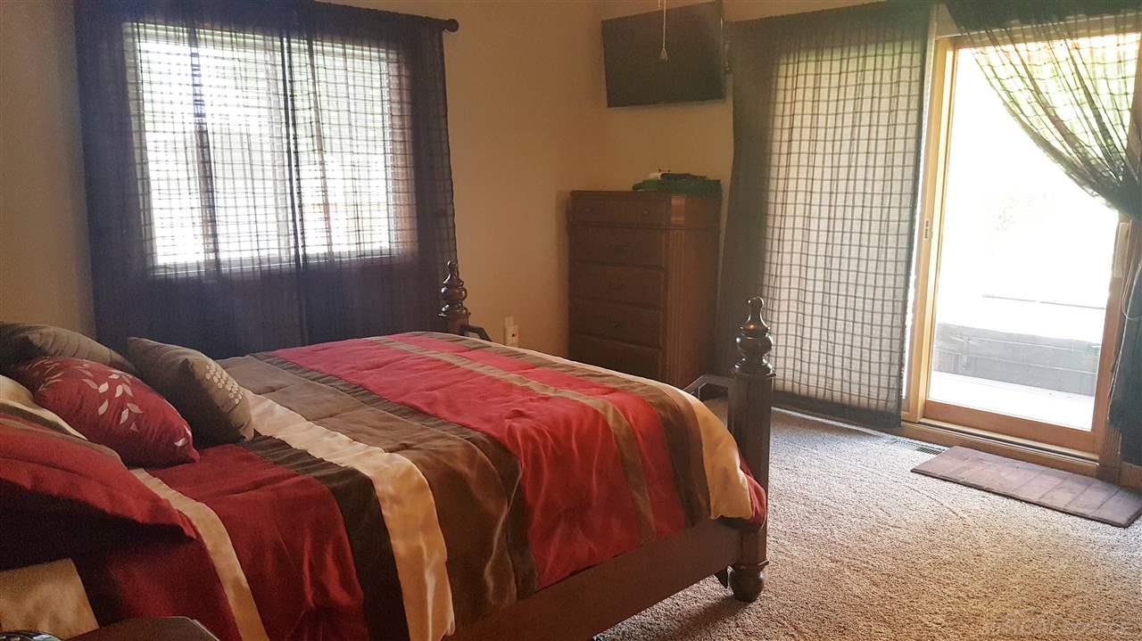 54123 County Line Road New Baltimore, MI 48047 - Photo 13 of 36 31328190-12.JPG