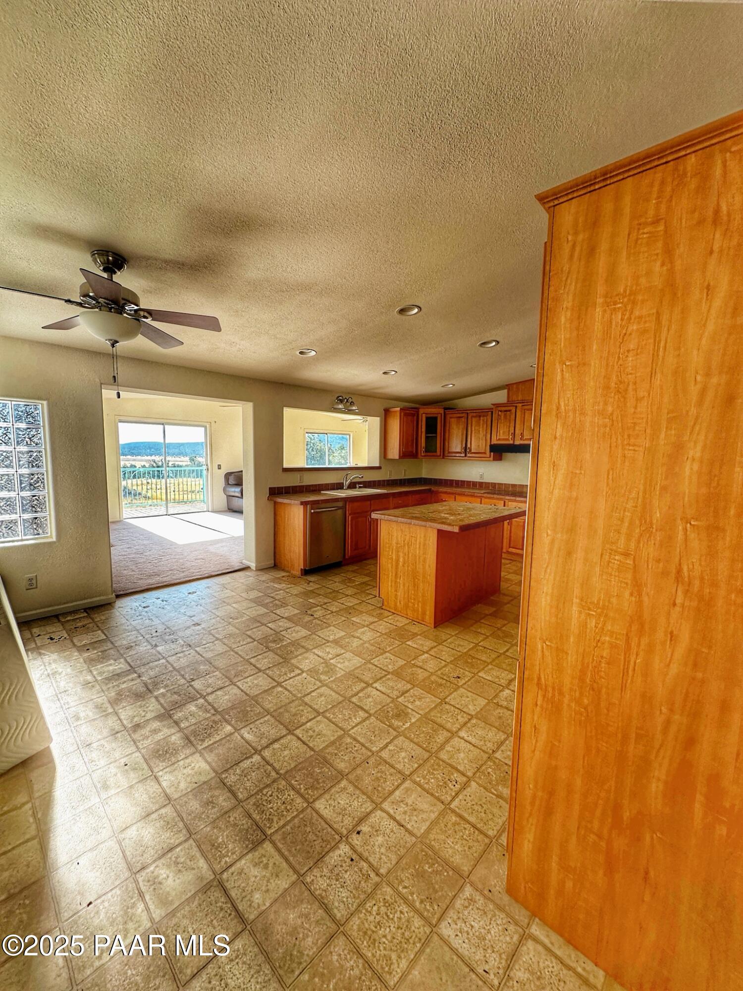 33015 Cowboy Clint Road Seligman, AZ 86337 - Photo 12 of 47 Attachmen (84)