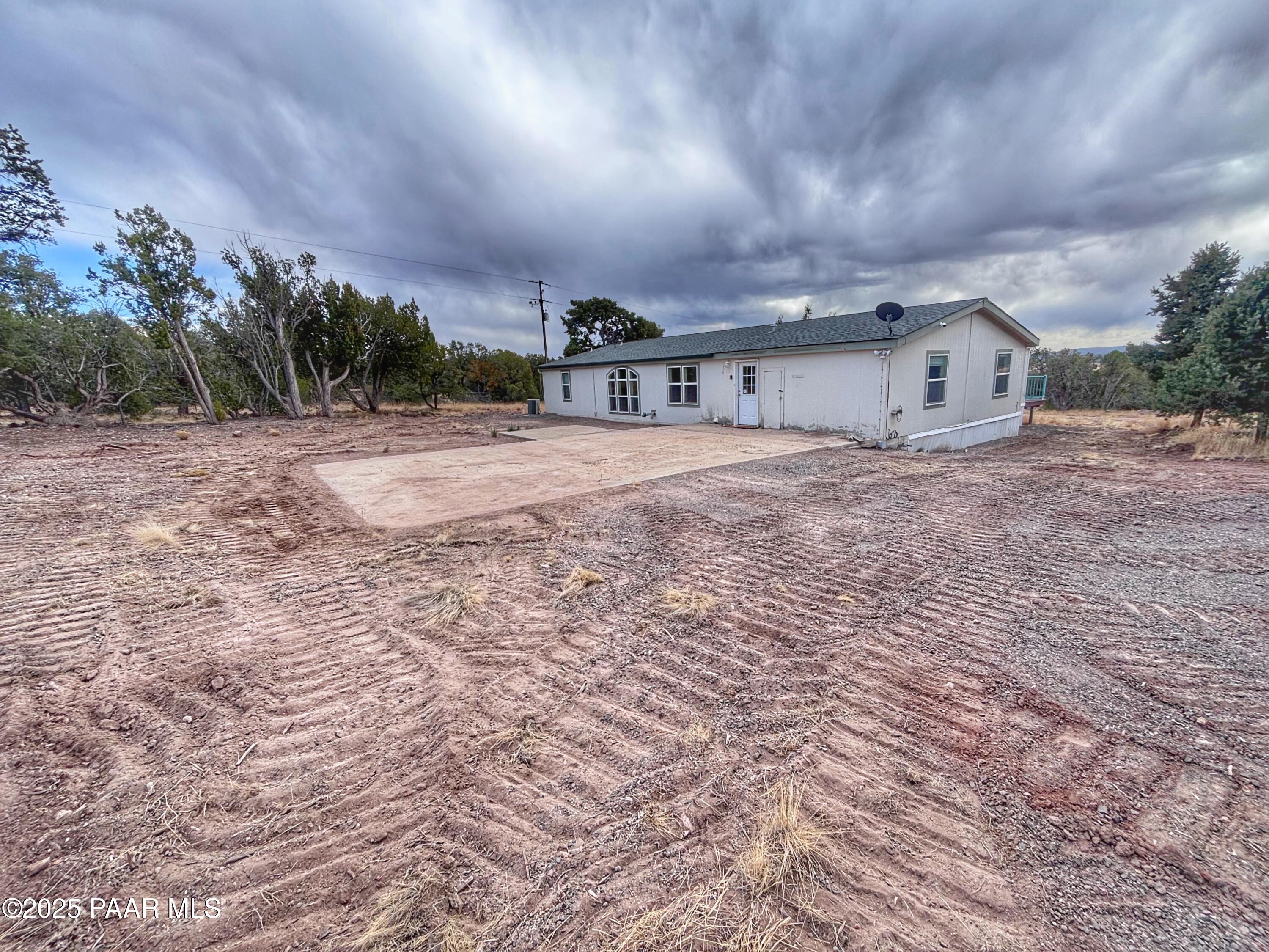 33015 Cowboy Clint Road Seligman, AZ 86337 - Photo 13 of 47 image_123650291 (8)